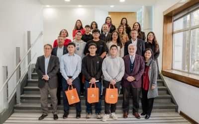 Codelco y FEN Alumni entregan becas de mantención a ocho estudiantes de la Facultad de Economía y Negocios