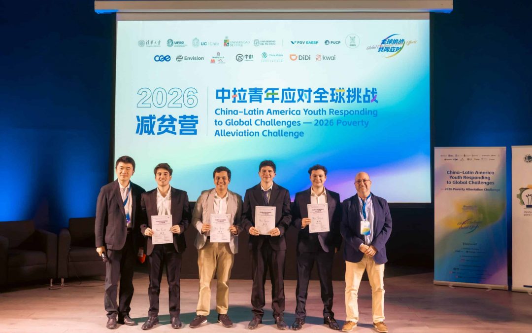 Alan Kulka representa a la FEN y gana el Silver Award en certamen global de alivio a la pobreza